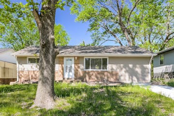 10117 Crown Point Dr St. Louis, MO 63136